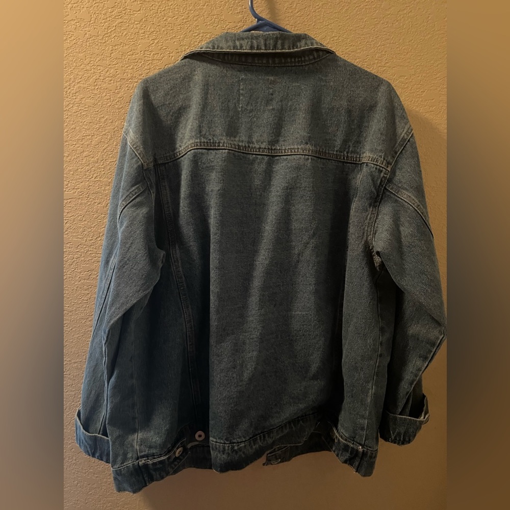 Jean Jacket Ripped - Picture 4 of 4